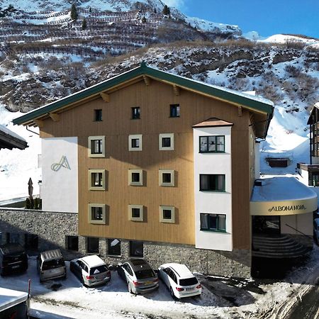 Hotel Albona Nova Zürs Eksteriør billede