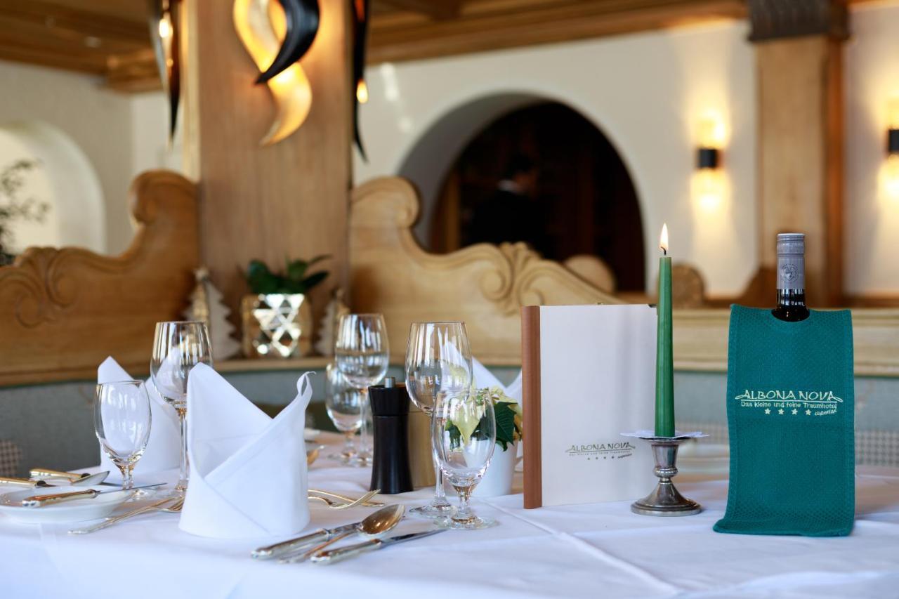 Hotel Albona Nova Zürs Eksteriør billede